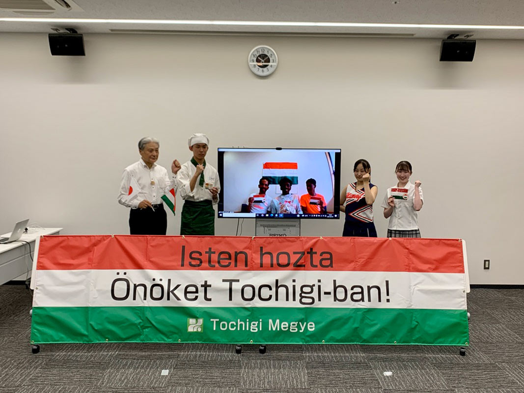 Tochigi edzőtábor alatt szervezett online talakozó az atlétákkal