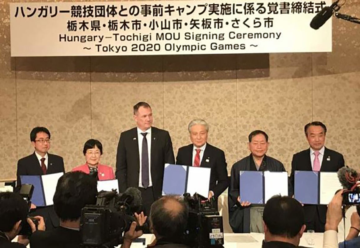 Tochigi prefektúra városai aláírják az MOU együttműködési megállapodásokat a MOB elnökkel